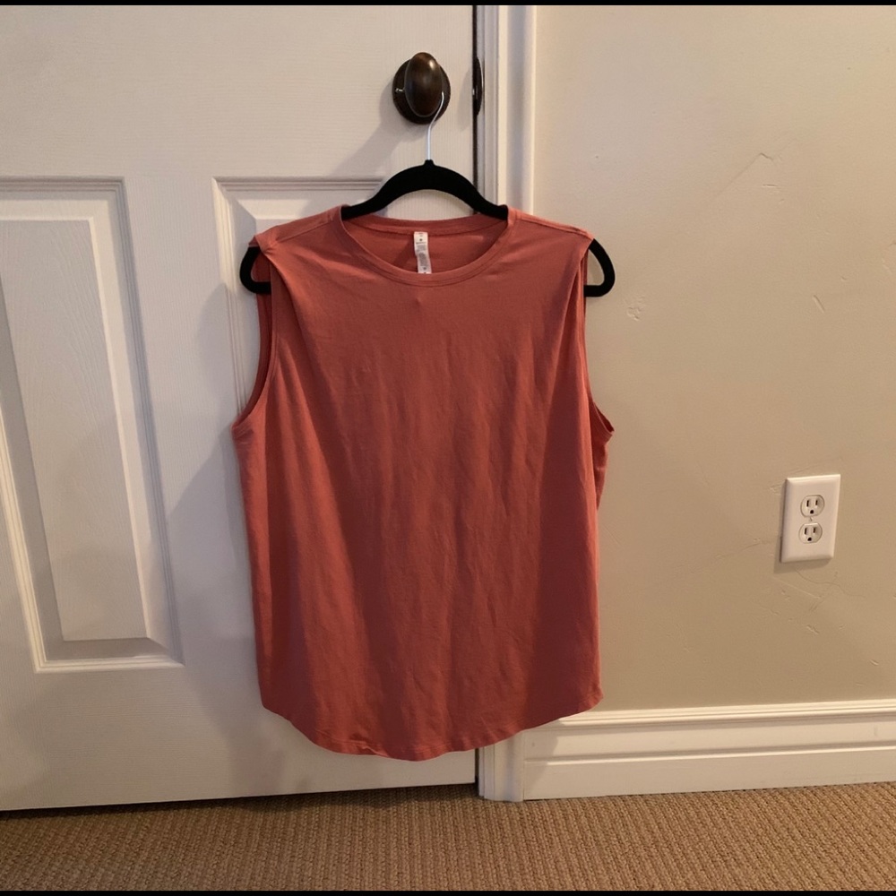 Lululemon muscle tank